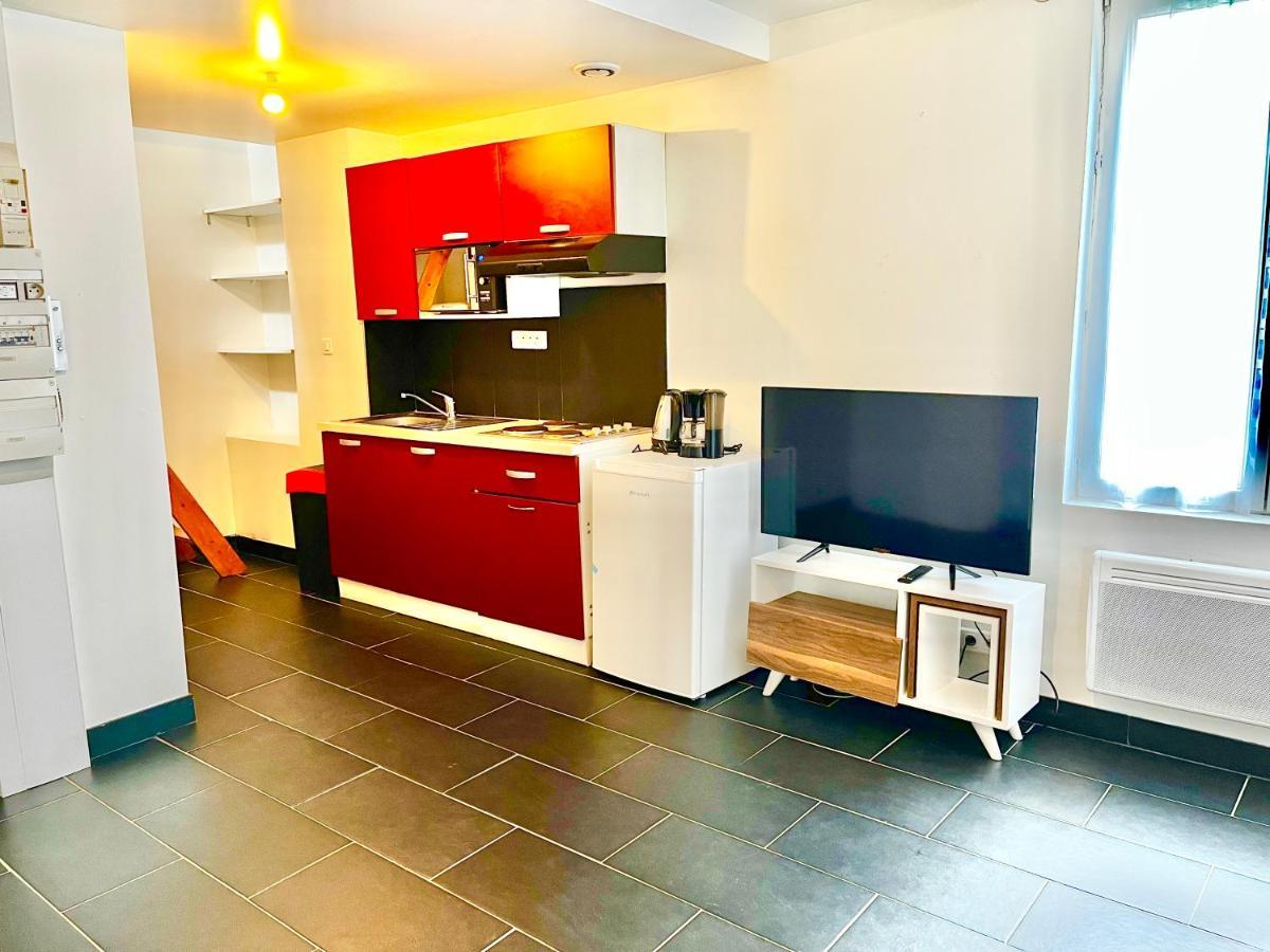 Studios au quartier pavillonnaire rue d Ambert Orléans Extérieur photo
