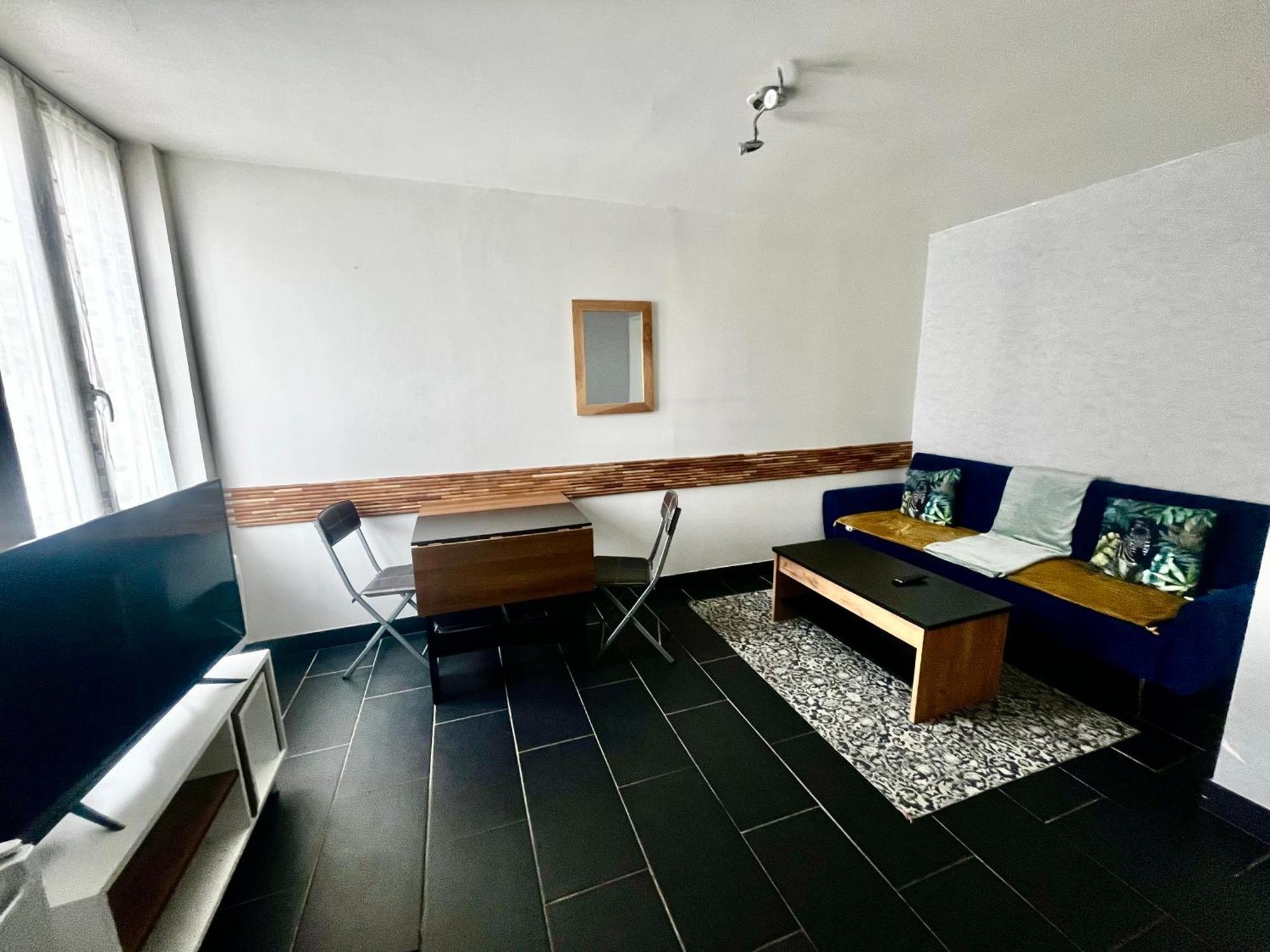 Studios au quartier pavillonnaire rue d Ambert Orléans Extérieur photo